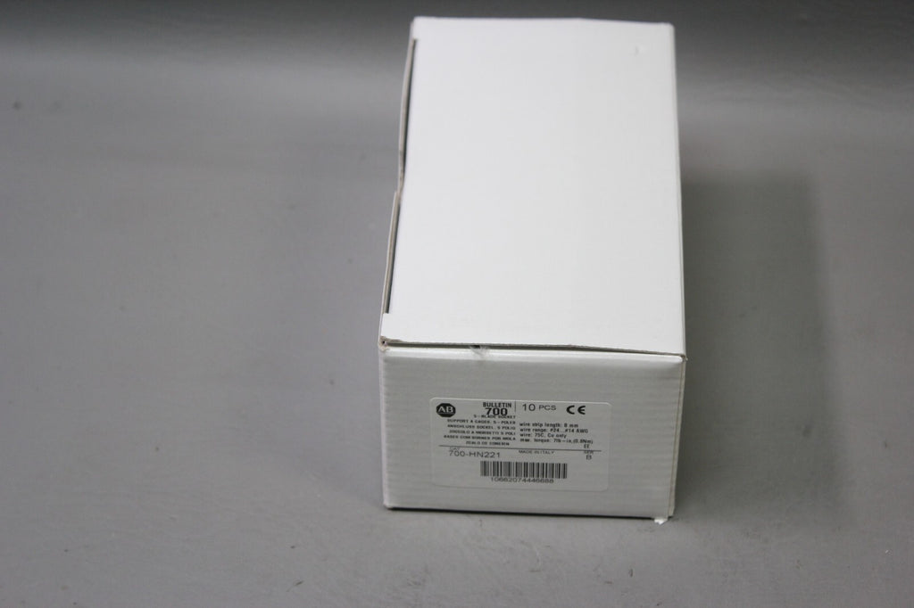 1 NEW BOX OF 10 ALLEN BRADLEY 5 BLADE SOCKETS 700-HN221 SER. B
