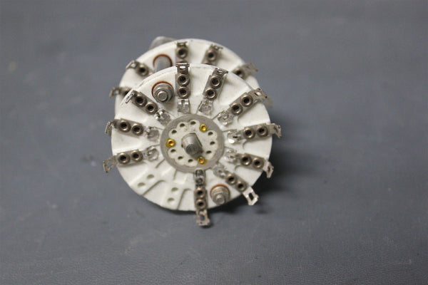 VINTAGE NOS OAK ROTARY SWITCH 7614549