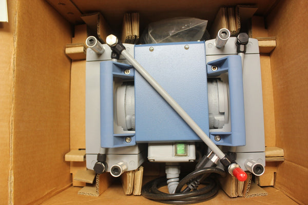 NEW VACUUBRAND ME 8 VACUUM DIAPHRAGM PUMP 696183