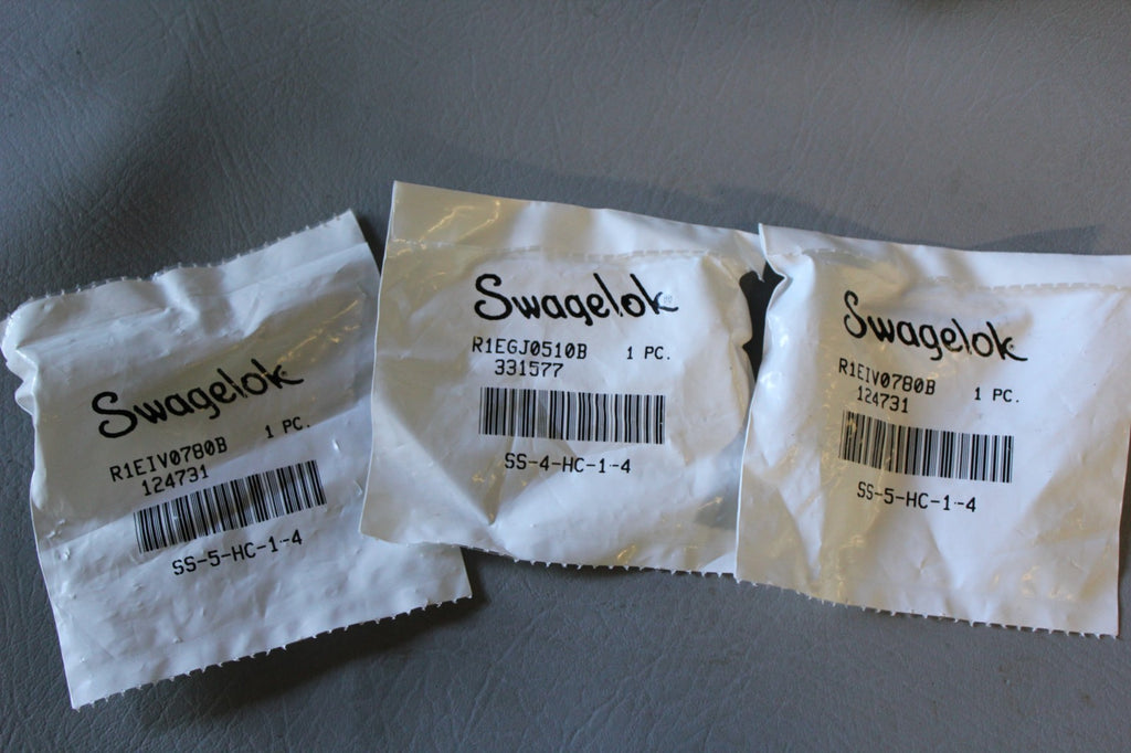 NEW LOT OF 3 SWAGELOK HOSE BARBS SS-5-HC-1-4