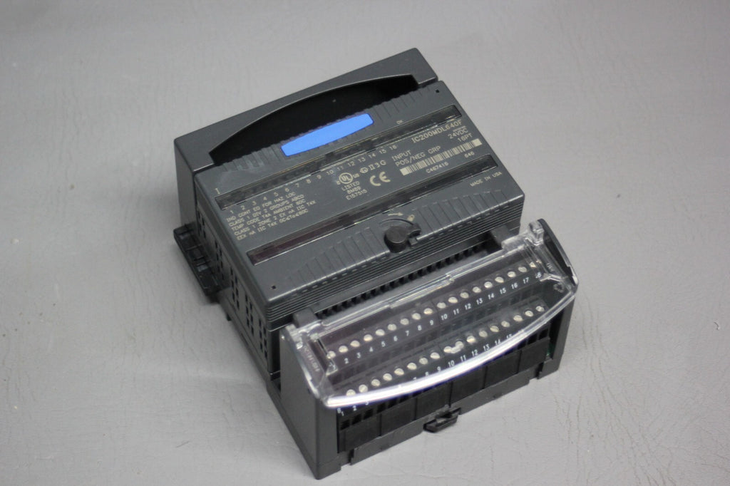 GE FANUC VERSAMAX PLC MODULE WITH CARRIER IC200MDL640F IC200CHS002J