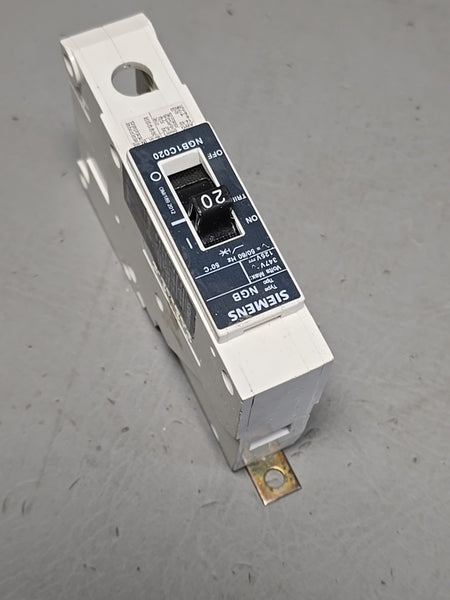 UNUSED SIEMENS 20A CIRCUIT BREAKER NGB1C020