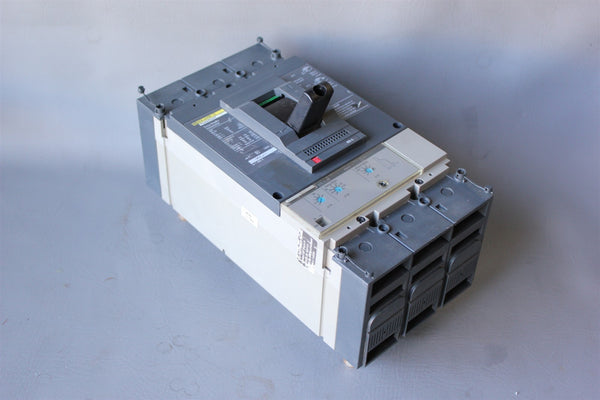 SCHNEIDER/SQUARE D POWERPACT 400A CIRCUIT BREAKER WITH TRIP UNIT DGN36400E20