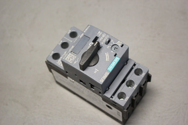 UNUSED SIEMENS SIRIUS 3RV2011-1GA10 CIRCUIT BREAKER