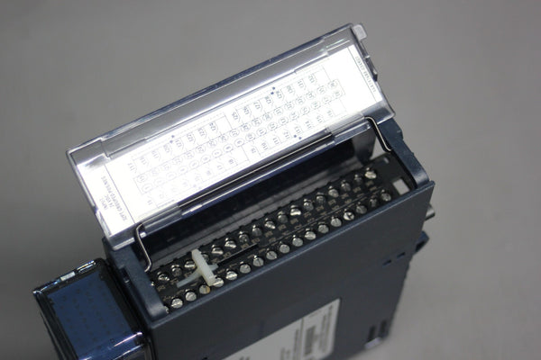 UNUSED GE RX3i PLC MODULE IC695MDL660-CC