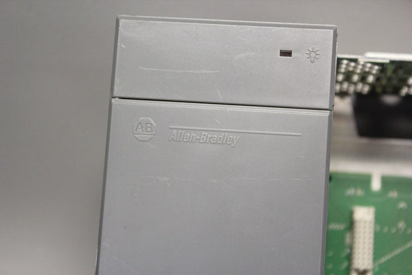 ALLEN BRADLEY SLC500 POWER SUPPLY / 7 SLOT CHASSIS 1746-A7 1746-P3