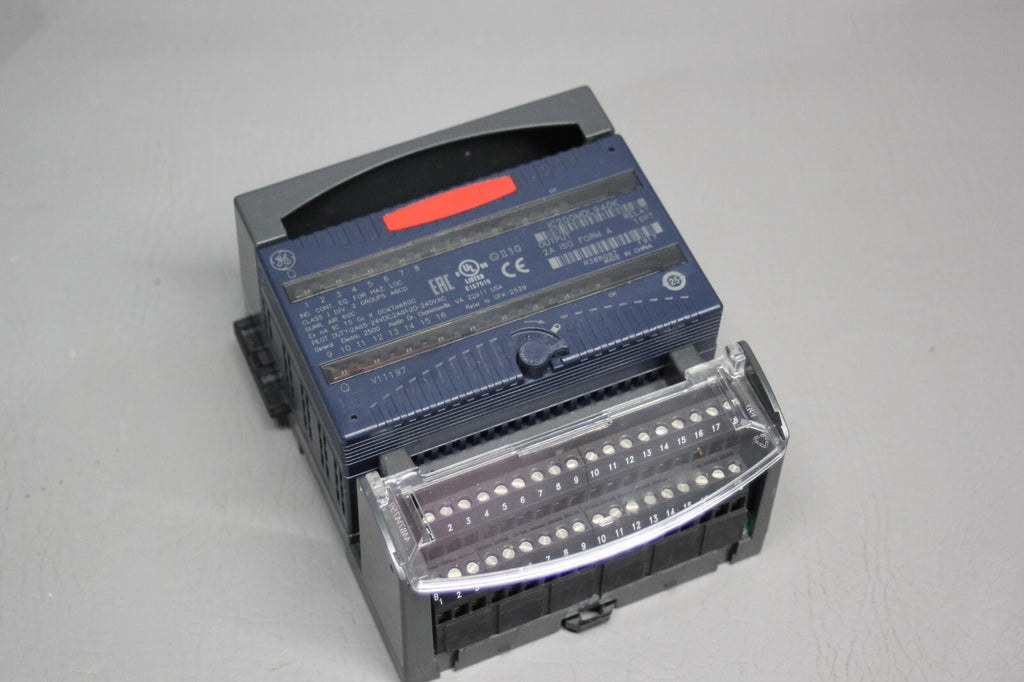 GE FANUC VERSAMAX PLC MODULE WITH CARRIER IC200MDL940K IC200CHS002J