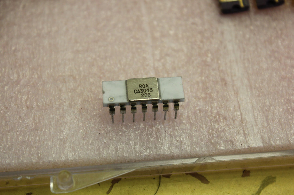 RCA CA3045 White Ceramic IC Circuit Square Top