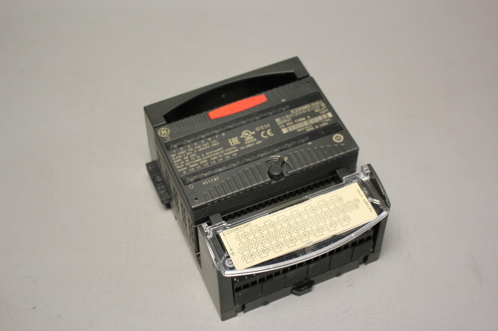 GE VERSAMAX PLC MODULE WITH CARRIER IC200MDL940J & IC200CHS0002