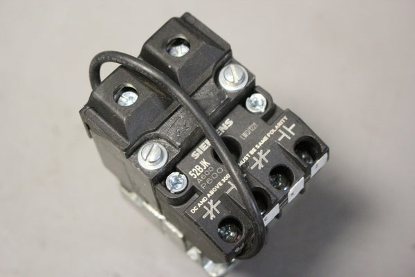 USED SIEMENS FULL VOLTAGE LIGHTING MODULE 52PT6D2A