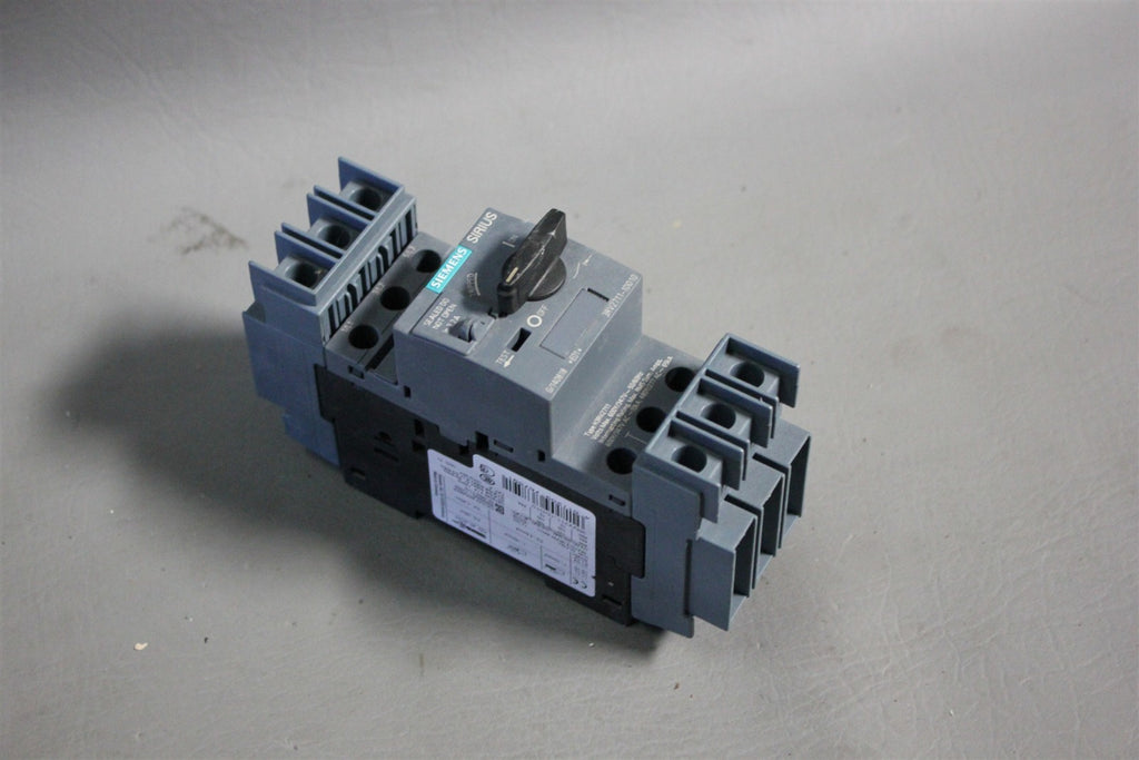 UNUSED SIEMENS SYSTEM PROTECTION CIRCUIT BREAKER 3RV2711-1DD10