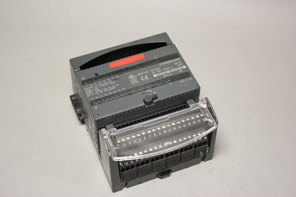 GE VERSAMAX PLC MODULE WITH CARRIER IC200MDL940E & IC200CHS0002