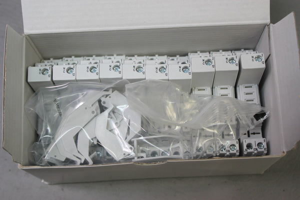 1 NEW BOX OF 10 ALLEN BRADLEY 5 BLADE SOCKETS 700-HN221 SER. B