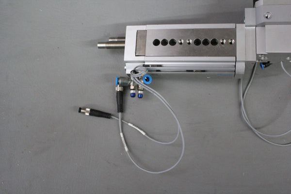 FESTO PNEUMATIC CYLINDER & GRIPPER ASSEMBLY  HGDS-PP-16-YSRT-A-B DGSL-12-50-Y3A