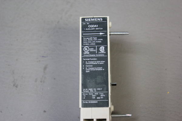 SIEMENS CQD115 15A 1-POLE CIRCUIT BREAKER W/CQDA1 AUXILIARY SWITCH