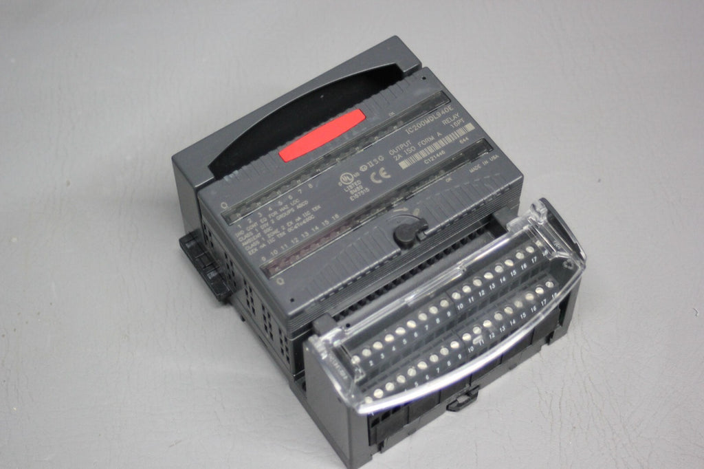 GE FANUC VERSAMAX PLC MODULE WITH CARRIER IC200MDL940E IC200CHS002J