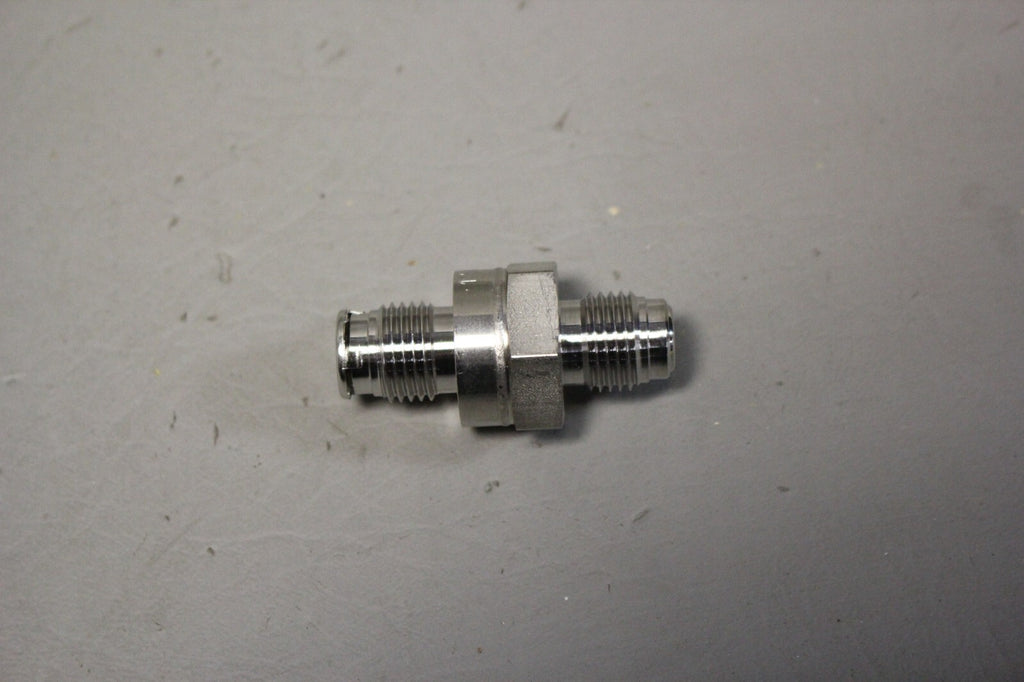 UNUSED SWAGELOK SS CHECK VALVE CW SERIES