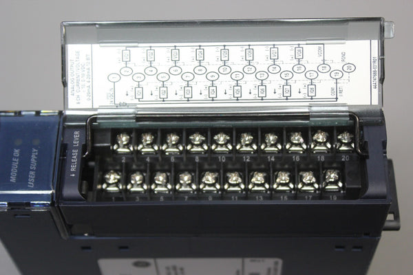 GE ANALOG OUTPUT 8 CH CURR/VOLT PLC MODULE IC694ALG392-CE