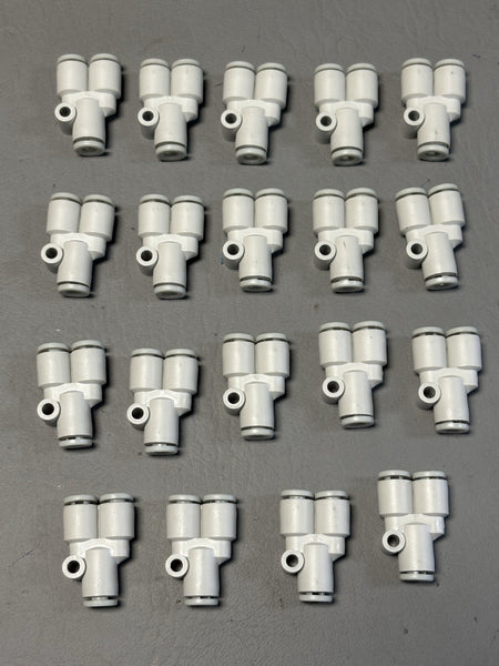 19- KJU04-00 Union Y 4mm Fitting