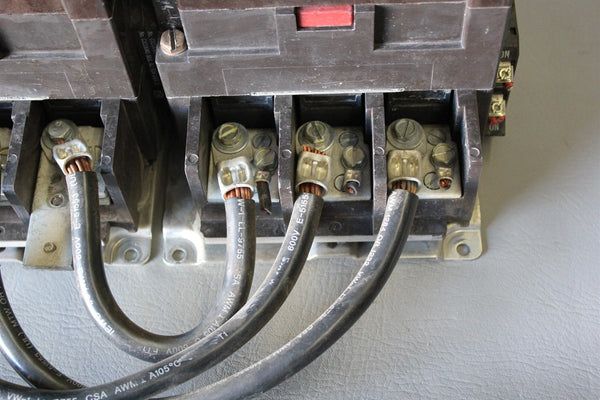 2 CUTLER HAMMER 200A CONTACTORS C832KN9