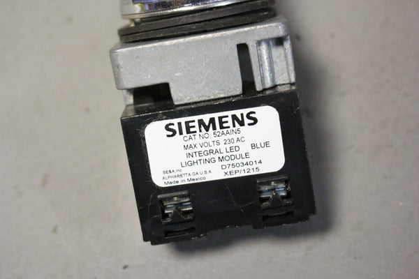 UNUSED SIEMENS 52PL4N5 BLUE ILLUMINATED PUSHBUTTON