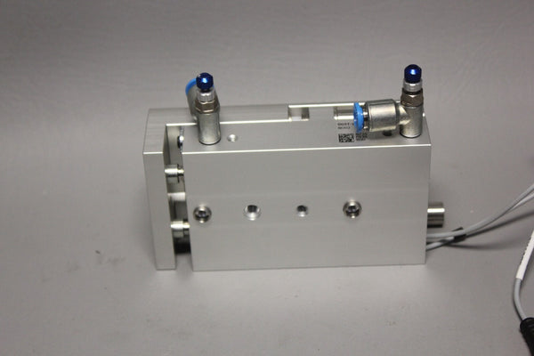 UNUSED FESTO COMPACT AIR CYLINDER  DGST-12-50-*