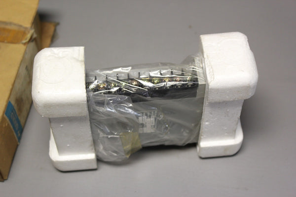 NEW GOULD PLC INPUT MODULE  DI-1133-000