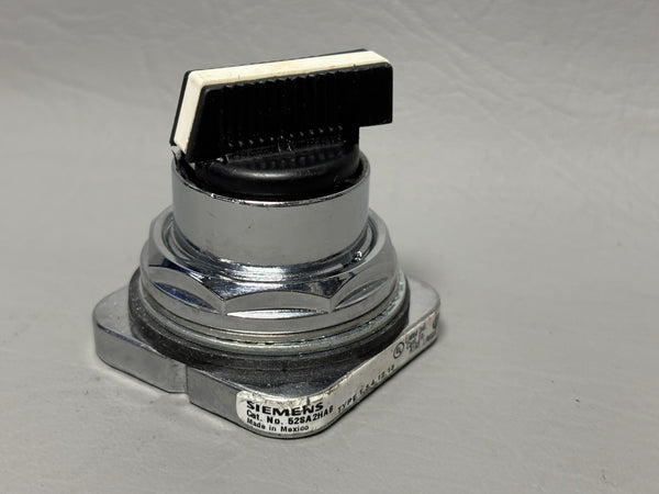 UNUSED SIEMENS MAINTAINED 4 POSITION SELECTOR SWITCH 30MM 52SA2HAB
