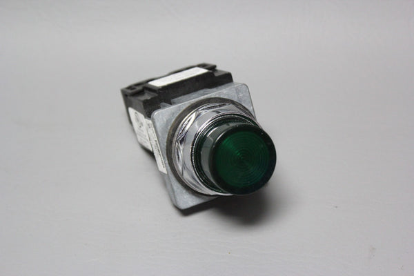 SIEMENS GREEN OIL TIGHT PILOT LIGHT 52PL4H3 W/ 52AATHN