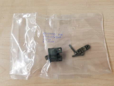 New Amphenol Mil Spec Circular Connector Cable Clamp Strain Relief 97-3057-1004