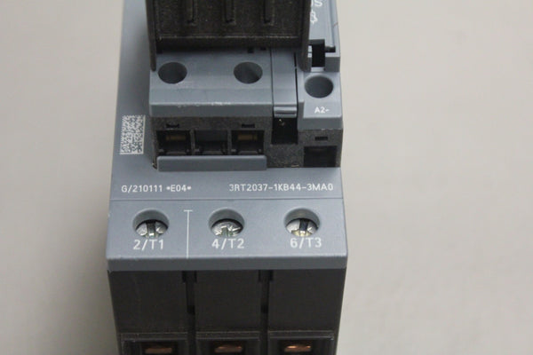 SIEMENS 3RT2037-1KB44-3MA0 POWER CONTACTOR