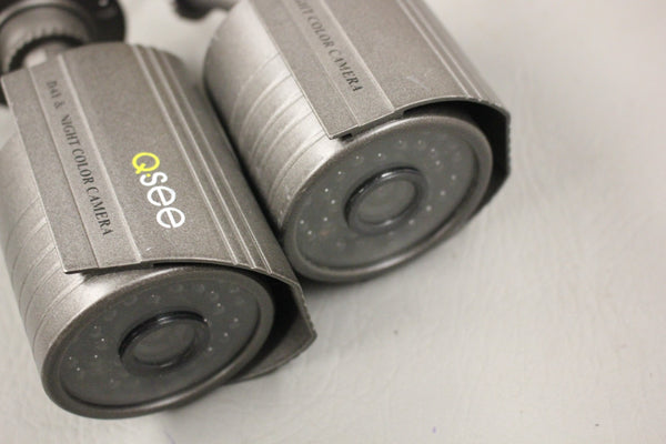 LOT OF 2 Q-SEE DAY & NIGHT COLOR CAMERA QM7008B