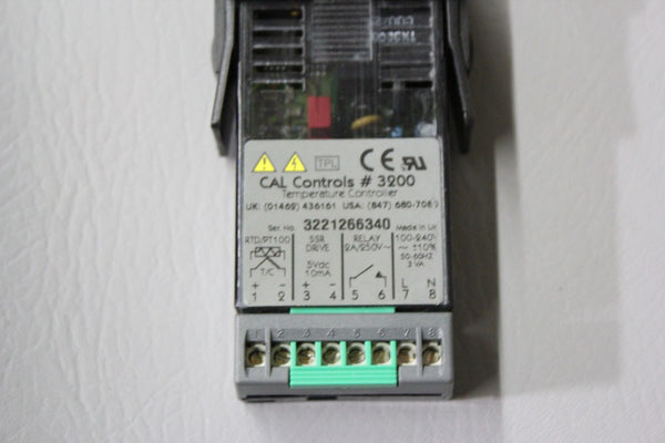 CAL CONTROLS TEMPERATURE CONTROLLER 3200