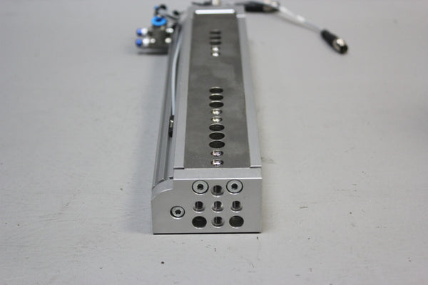 UNUSED FESTO  GUIDED CYLINDER PNEUMATIC MINI SLIDE model: DGSL-12-150-Y3A