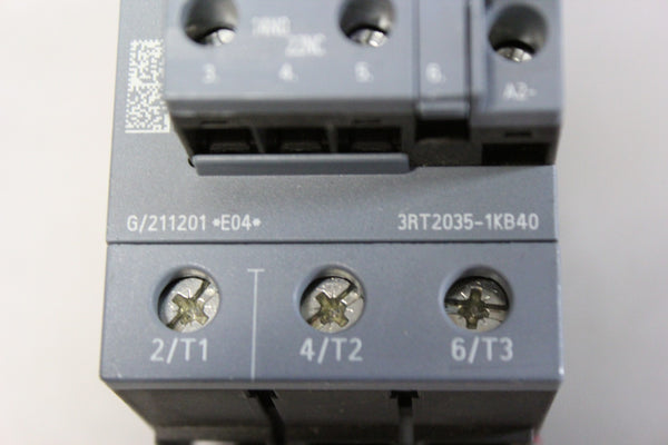 SIEMENS POWER CONTACTOR  3RT2035-1KB40