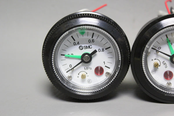 Lot of 6  SMC PRESSURE GAUGES