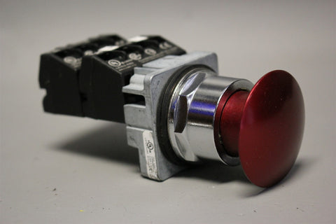 SIEMENS OIL TIGHT RED EMERGENCY PUSH BUTTON 52PP3A2U W/52BAU