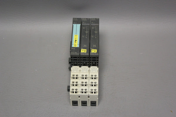 LOT OF 3  SIEMENS DIGITAL I/O MODULES  6ES7 138-4CA01-0AA0