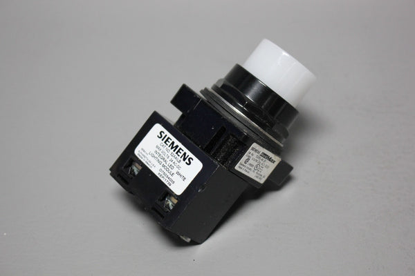 SIEMENS WHITE ILLUMINATED PILOT BUTTON 52BL4LB W/52AAILB