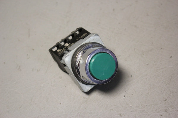 UNUSED SIEMENS GREEN PUSHBUTTON 52PM8A3K
