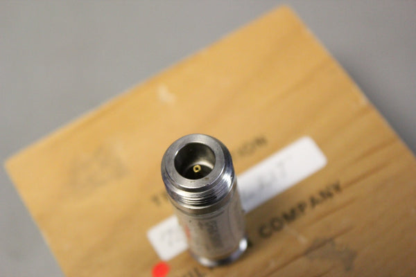 LOT OF WILTRON TERMINATIONS/SHORTS IN BOX 26N75 22N75 22NF72 26NF75