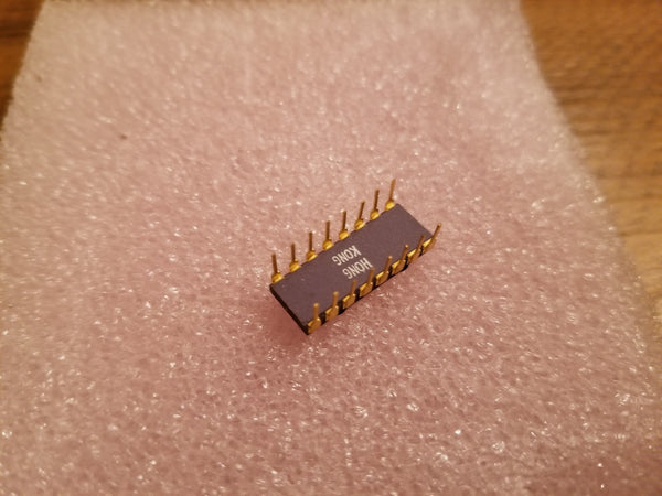 Unused Siliconix CMOS Quad SPST Analog Switch Purple Ceramic/Gold DG201AP