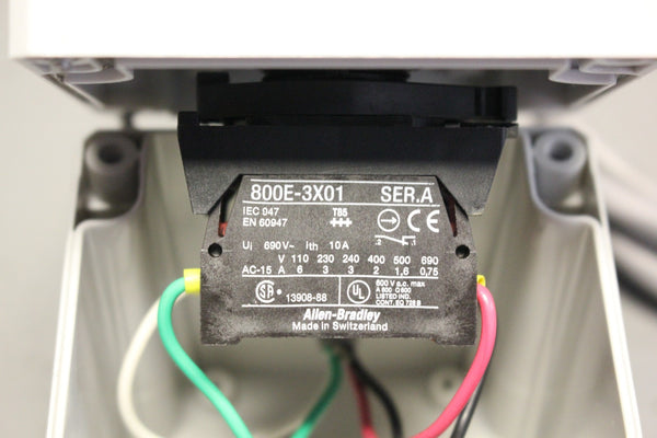 UNUSED HOFFMAN PUSH BUTTON ENCLOSURE Q-1PBPCDM WITH ALLEN BRADLEY 800E-3X01