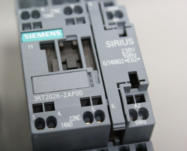 UNUSED SIEMENS POWER CONTACTOR 3RT2026-2AP00