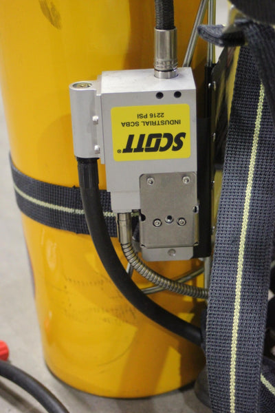 SCOTT INDUSTRIAL SCBA SYSTEM IN CASE