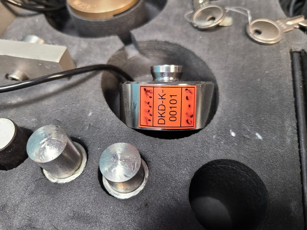 HOTTINGER BALDWIN MOBILE CARRIER FREQUENCY ANALYZER SCOUT 55 IN CASE