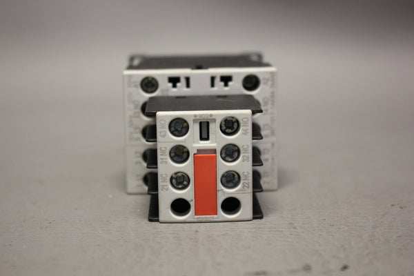 SIEMENS 3RT1017-1AK64-3MA0 CONTACTOR