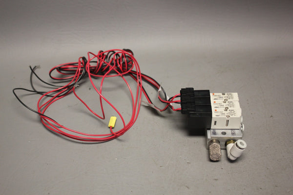LOT OF 3 SMC VQD1151-5M0 Solenoid Valves
