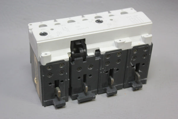 SIEMENS 200A CIRCUIT BREAKER TRIP UNIT  P/N: 3VL9320-7EJ45