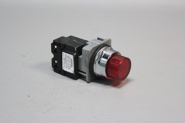 NEW SIEMENS PILOT LIGHT SWITCH RED OIL TIGHT 52PL4E2